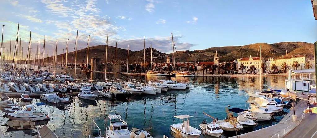 Apartments Feral Trogir
